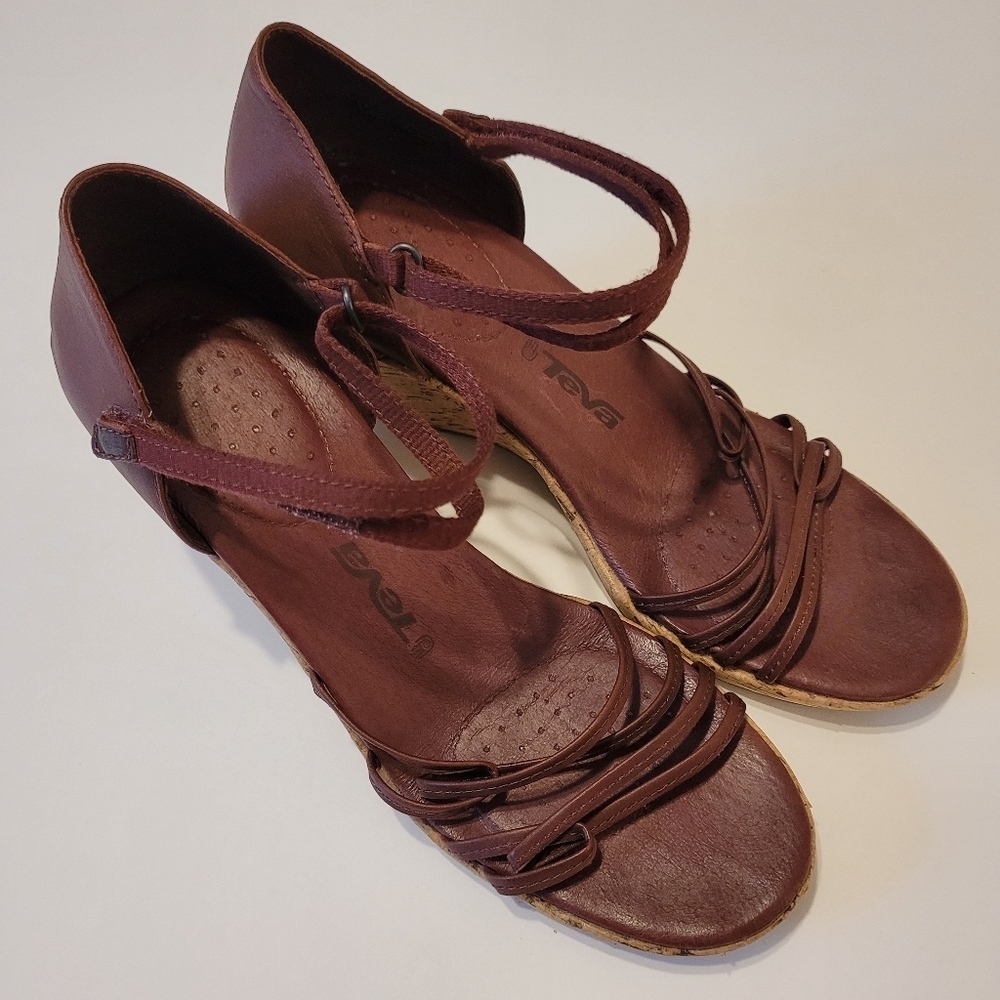 Teva brick red sandals size 9 - Picture 8 of 9